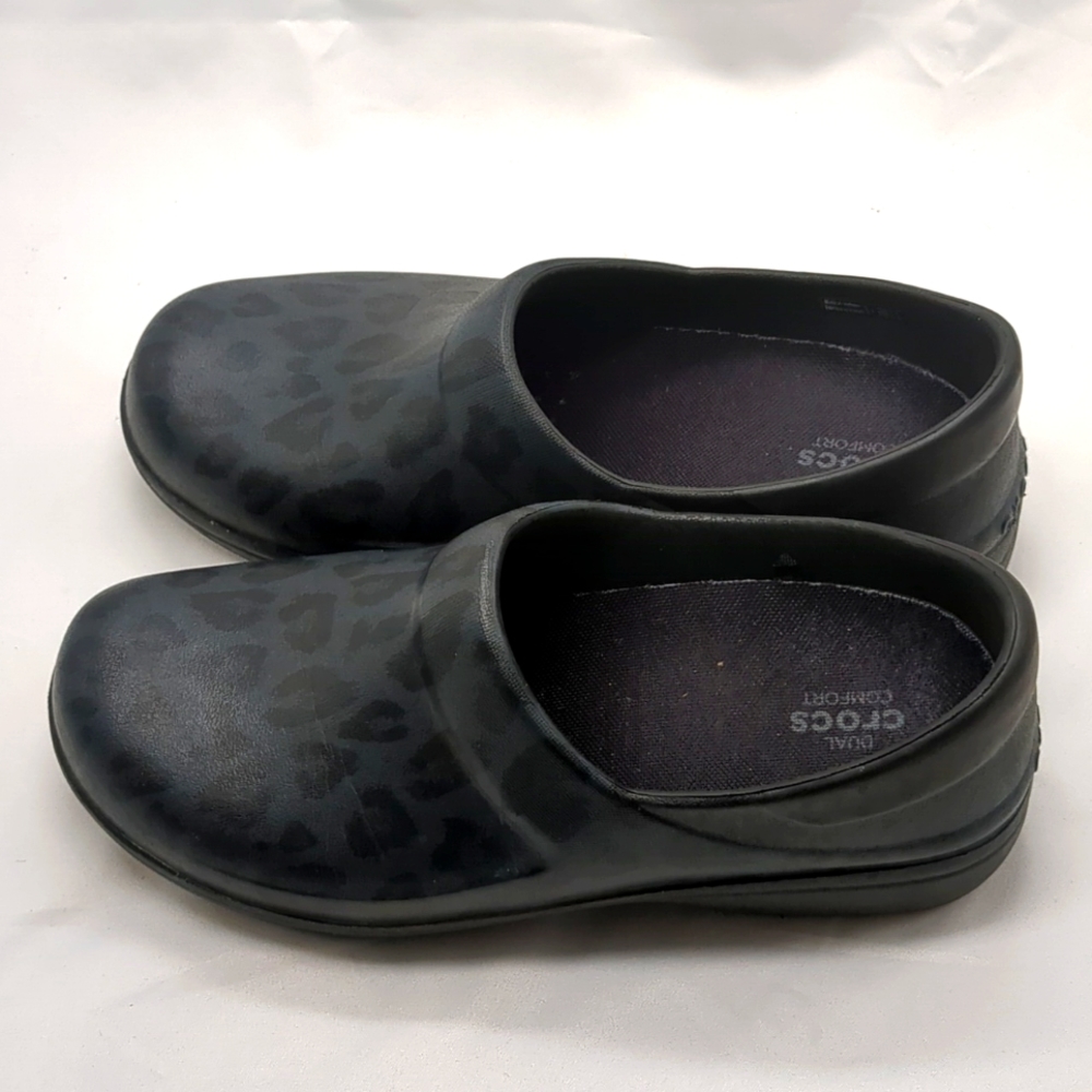 Crocs Dual Comfort Black Leopard Print Clogs Womens Sz 9